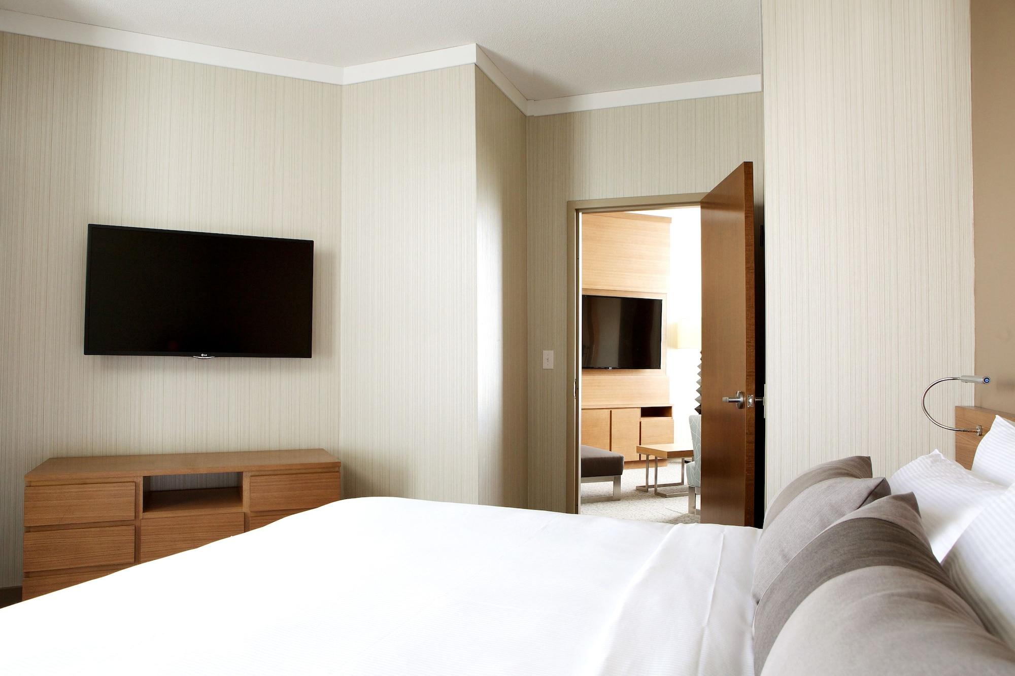 Grey Eagle Resort YYC Kültér fotó