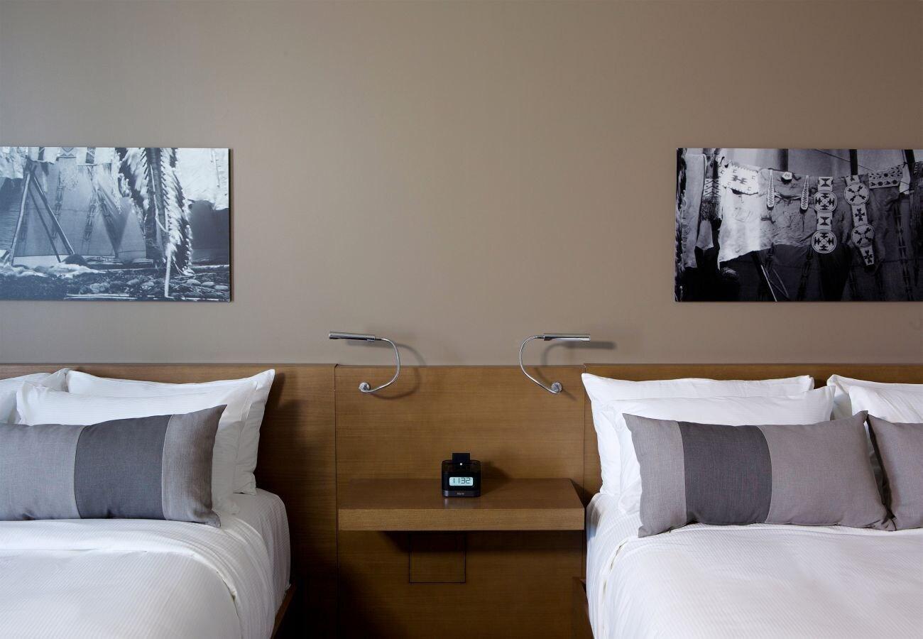 Grey Eagle Resort YYC Kültér fotó