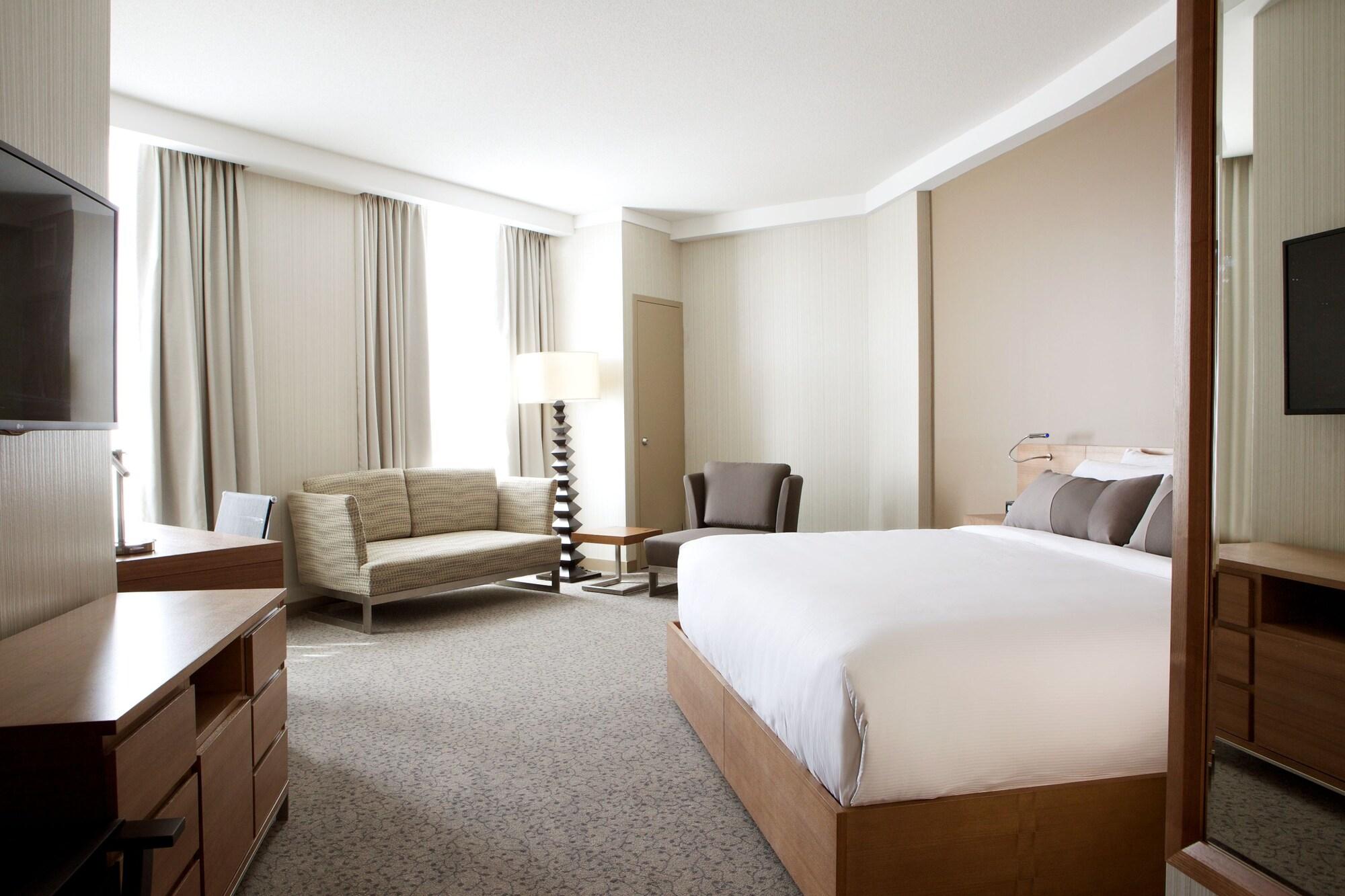 Grey Eagle Resort YYC Kültér fotó